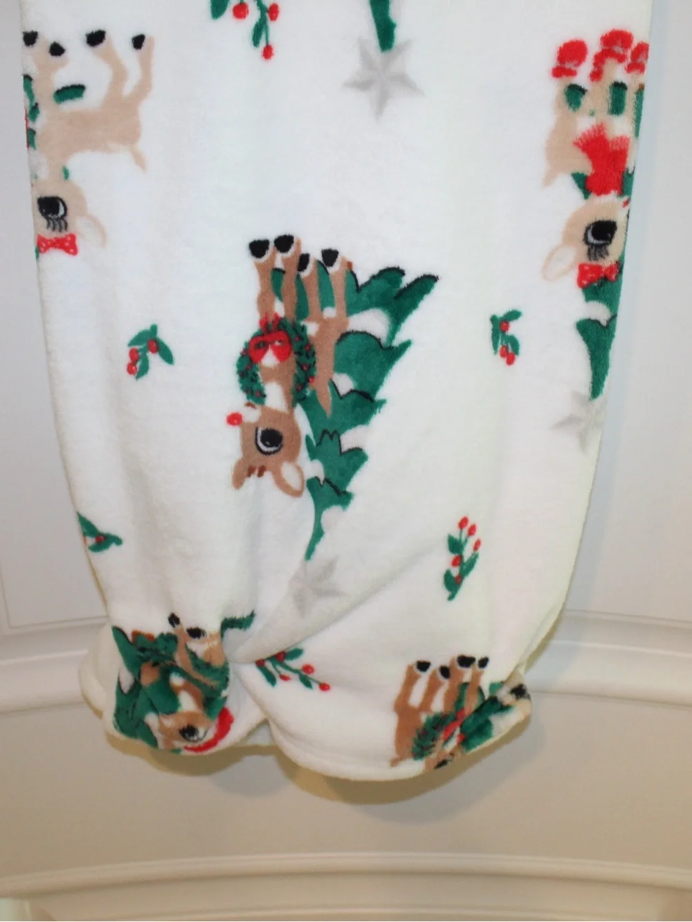 Rudolph the Red-Nosed Reindeer Christmas throw (NWT)